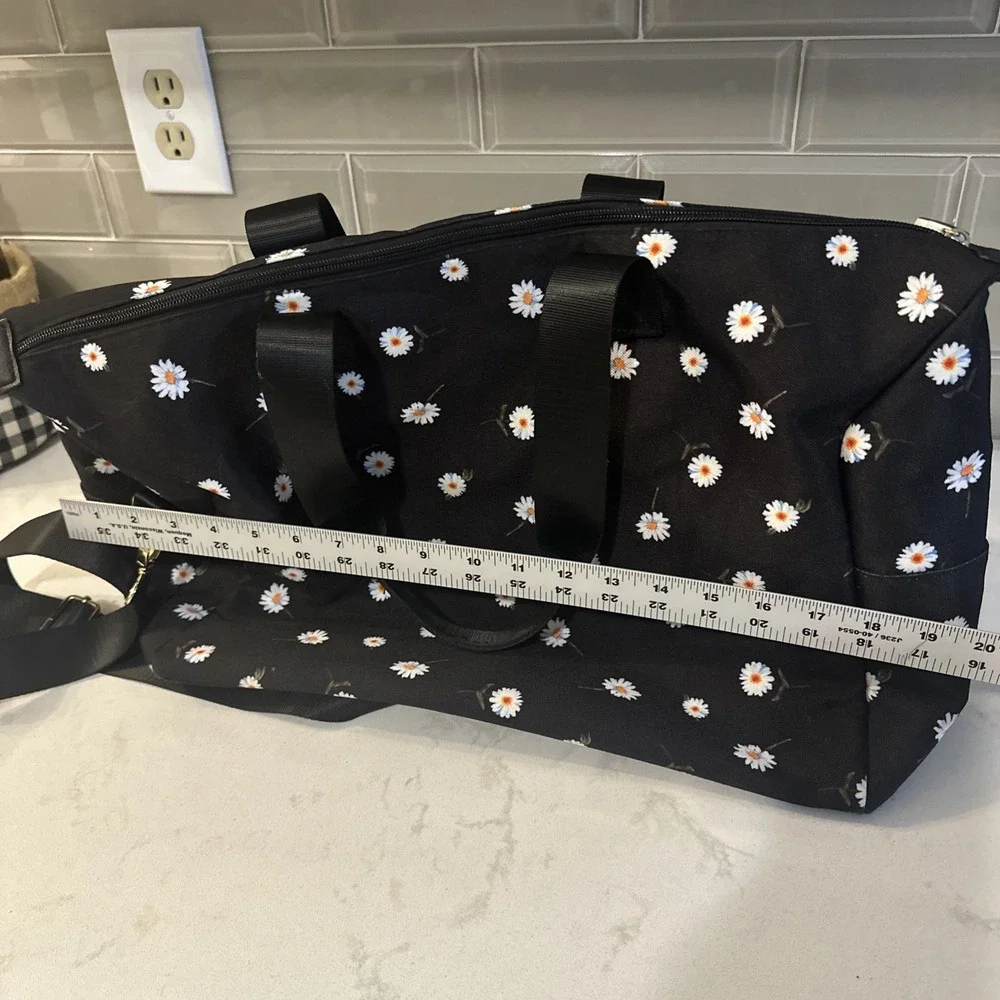 Alice + Olivia By‎ Stacy Bendet Daisy Duffel Print Bag